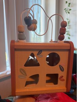 Baby activity cube