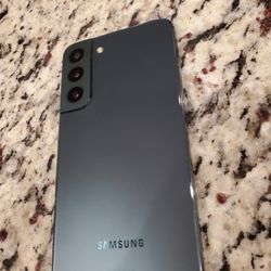 Factory Unlocked Samsung Galaxy S22 5G 128GB 