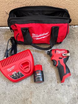 Milwaukee M12 Compact Brushless 1/4 in. Impact Driver Kit w/ 2.0 Ah Battery, Charger & Tool Bag