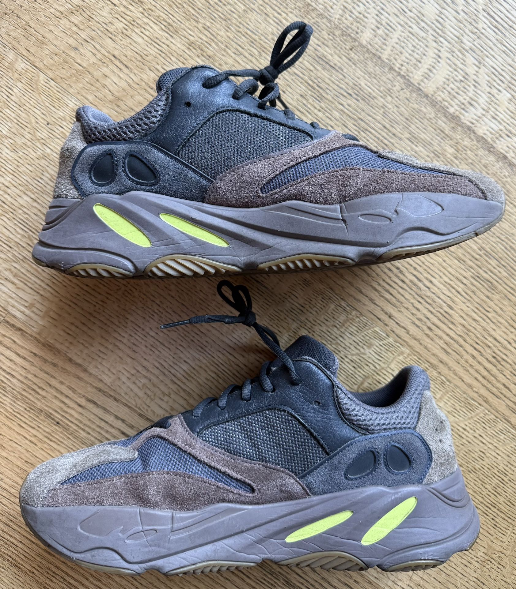 Yeezy Boost 700 Mauve