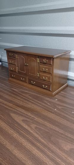 VINTAGE JEWELRY BOX rare Find