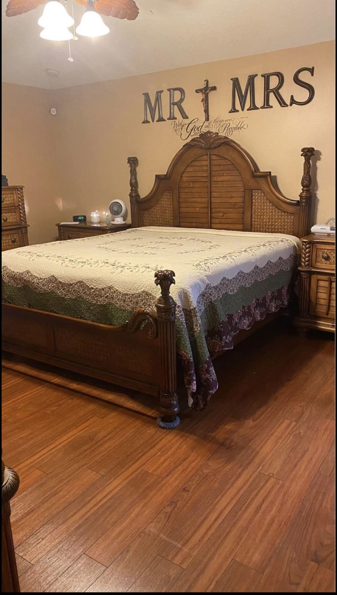 Tommy Bahama  STYLE Bedroom Set ( Deliver Available)