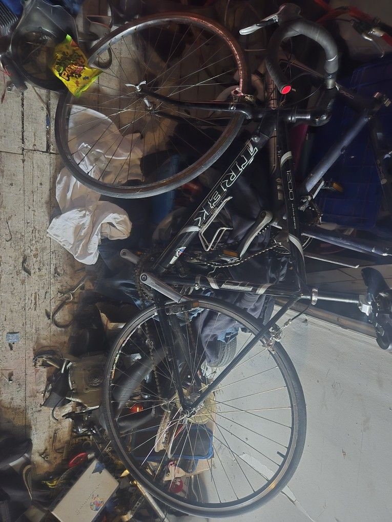 Trek 1200