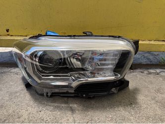 2016-2023 TOYOTA TACOMA RH LED HEADLIGHT #2