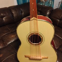 Guitarron Reyes Standard 