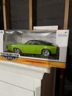 1970 Rt CHARGER DIE CAST METAL..COSTS $50 GIVE ME $25
