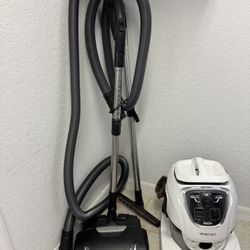 Pro-Aqua Vivenso Hypoallergenic Vacuum