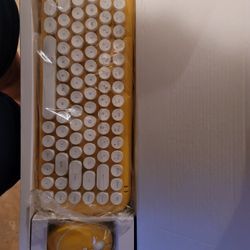Wireless Keyboard With Mouse 