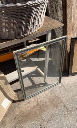picture frames some vintage some in perfect shape $ 30-40