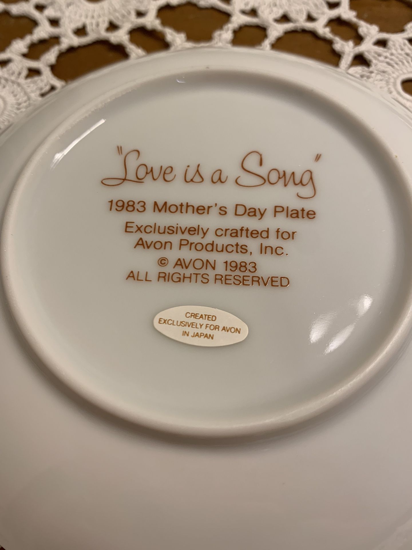 Vintage Avon 1983 Mother’s Day Plate “Love Is A Song”