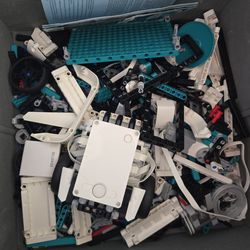 LEGO robotics, minifigs, and Bioncles