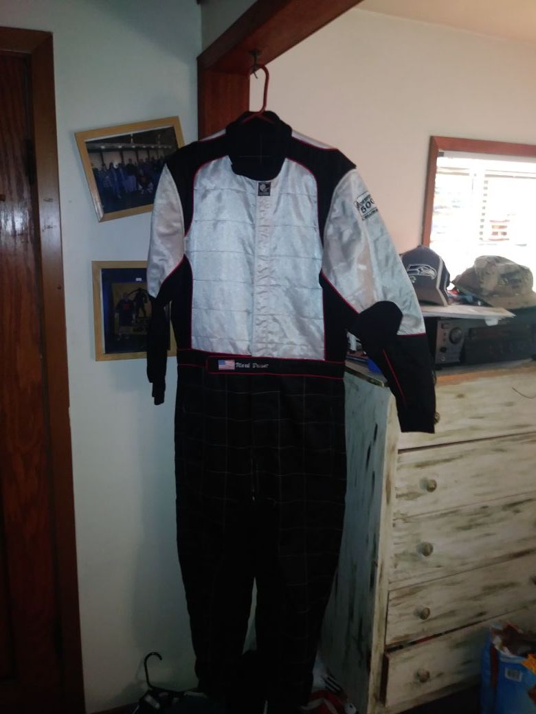 Design 500 racewear racing suit