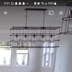 Modern Chandelier With 4 Matching Pendants 