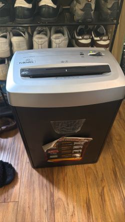 Fellowes Deskside DM12Ct Cross Cut paper Shredder