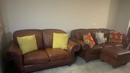 🛋️ Brown Leather Living Room Set – $350 FOR ALL