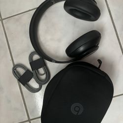 Beats Studio Pro - Black