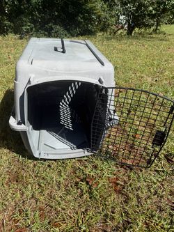 M/L Travel dog crate - GREAT CONDITION