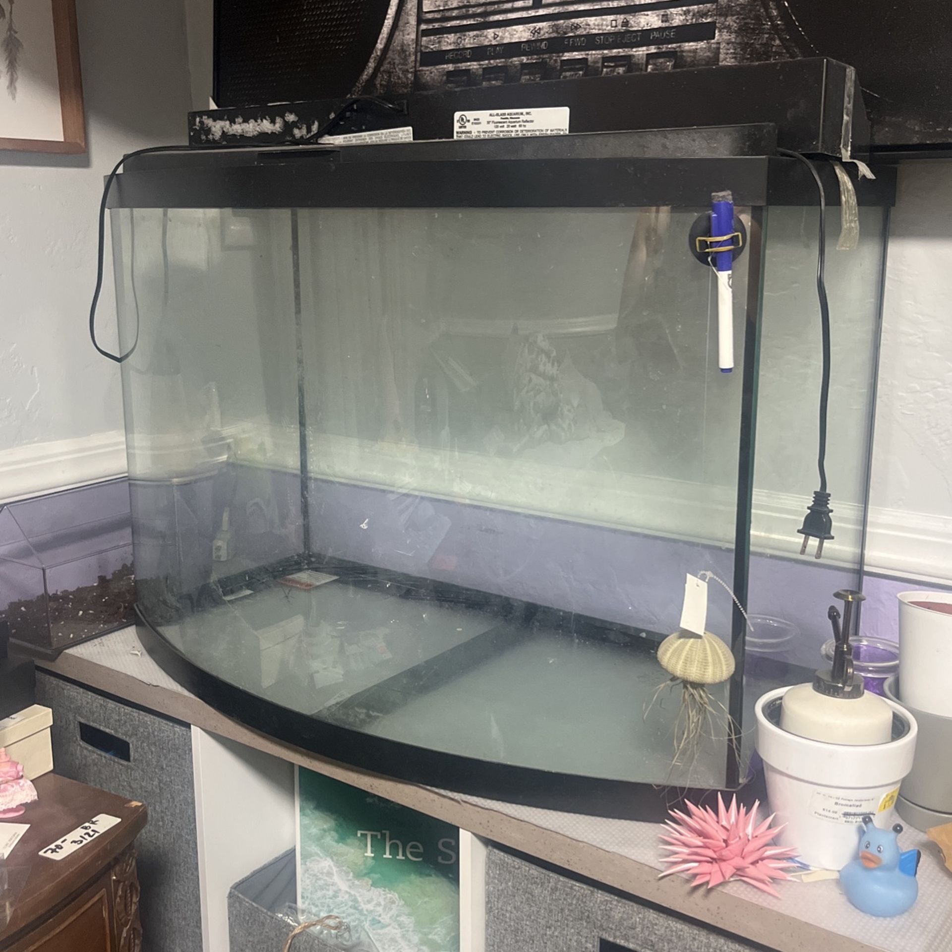 36 gal Bowed Fish Tank