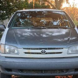 2000 Toyota Sienna