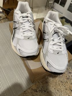 ASICS Women Shoes Size 7