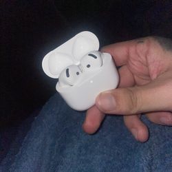 AirPods 4