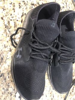 Men’s 10.5 Under Armour Shoes