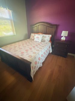 Queen bed room set