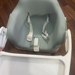 Monbebe Bobbi Feeding Booster