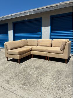West Elm Modular Couch🛻Delivery Available🛻