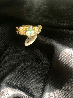 Engagement ring for sale