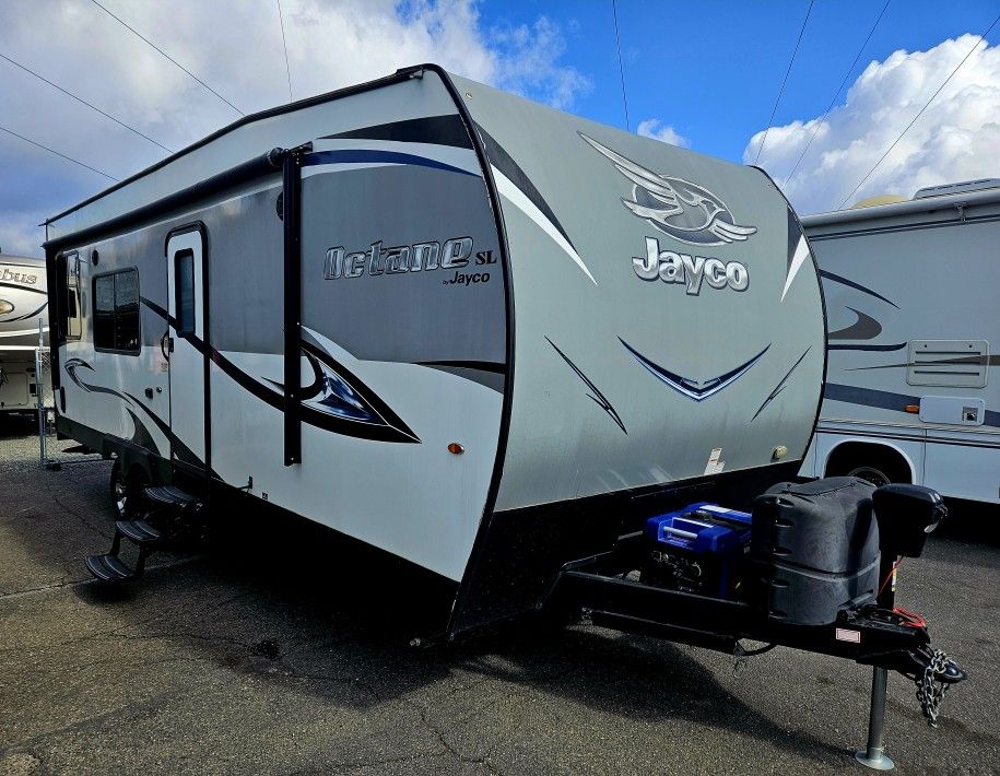 2018 Jayco 260SL Toy Hauler