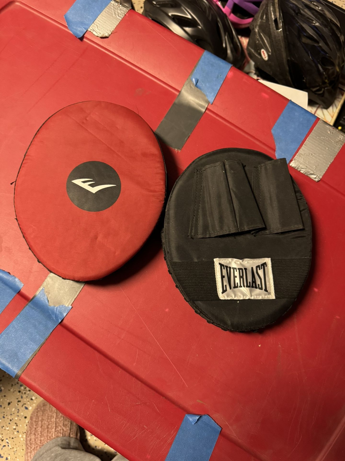 Everlast Punch Mitts