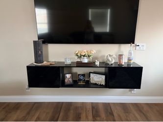Moving sale