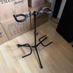 Dual guitar stand