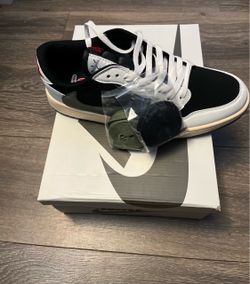 Travis Scott dunks