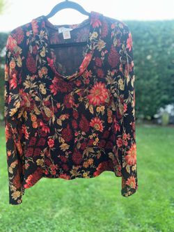 Black & red floral long sleeve top XL