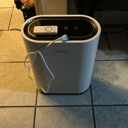 Azeus Air Purifier 