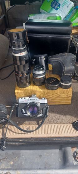 Konica vintage camara & lens set