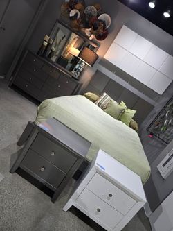 ✨️4pc Queen, King Bedrooms ✨️ Furniture Sectionals, Dining Avail