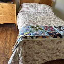 Bedroom Set, Bed And Dresser 