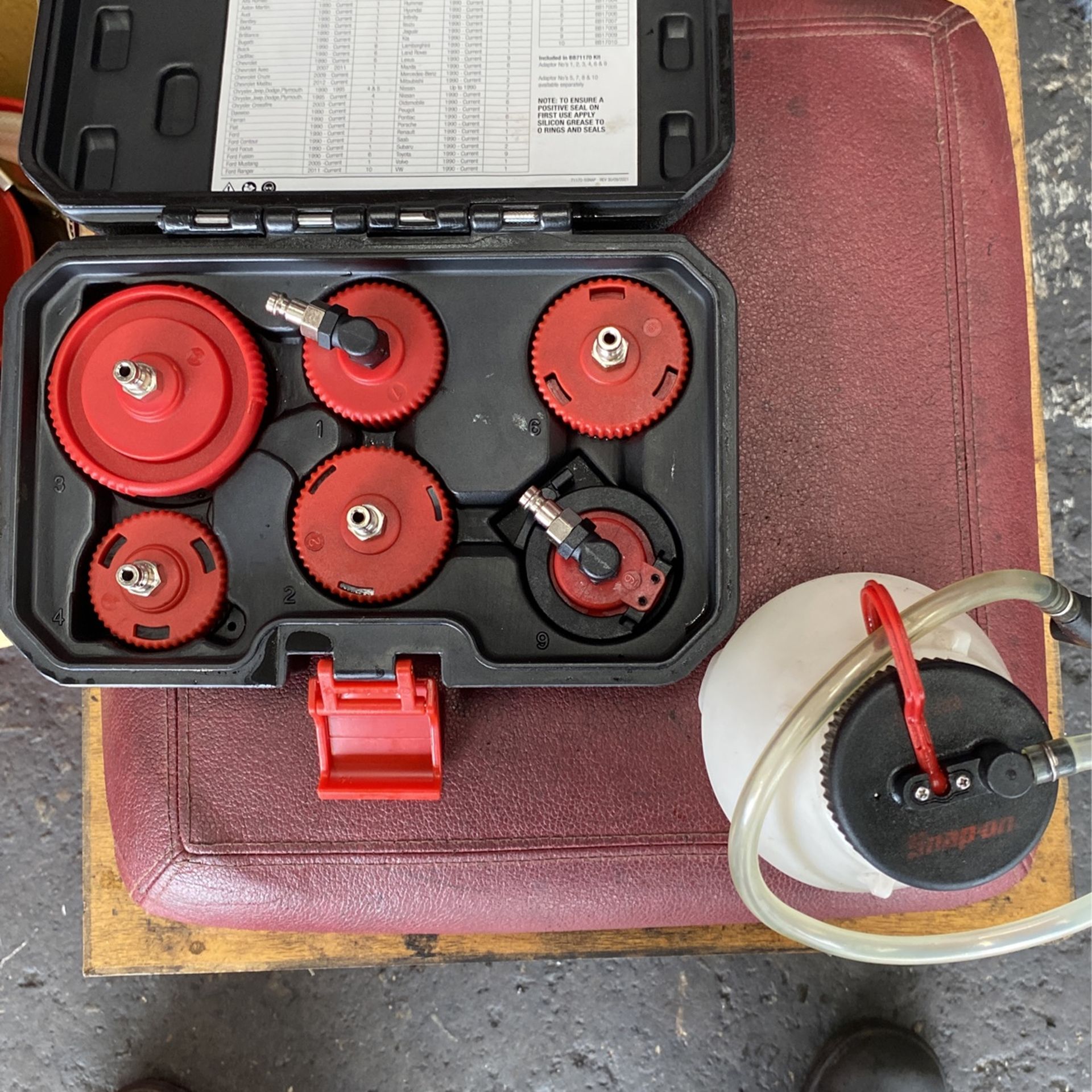 Snap On Pressure Brake Bleeder Kit for Sale in San Diego, CA OfferUp