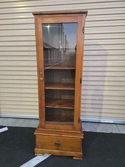 Rifle cabinet with key, shelving unit / gabinete para rifles oh repisero con llave