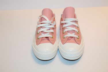 Converse Chuck 70 Low Top Women’s Shoes Size 5.5 NEW