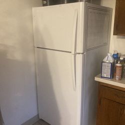 Refrigerator- Moving Must Sell!