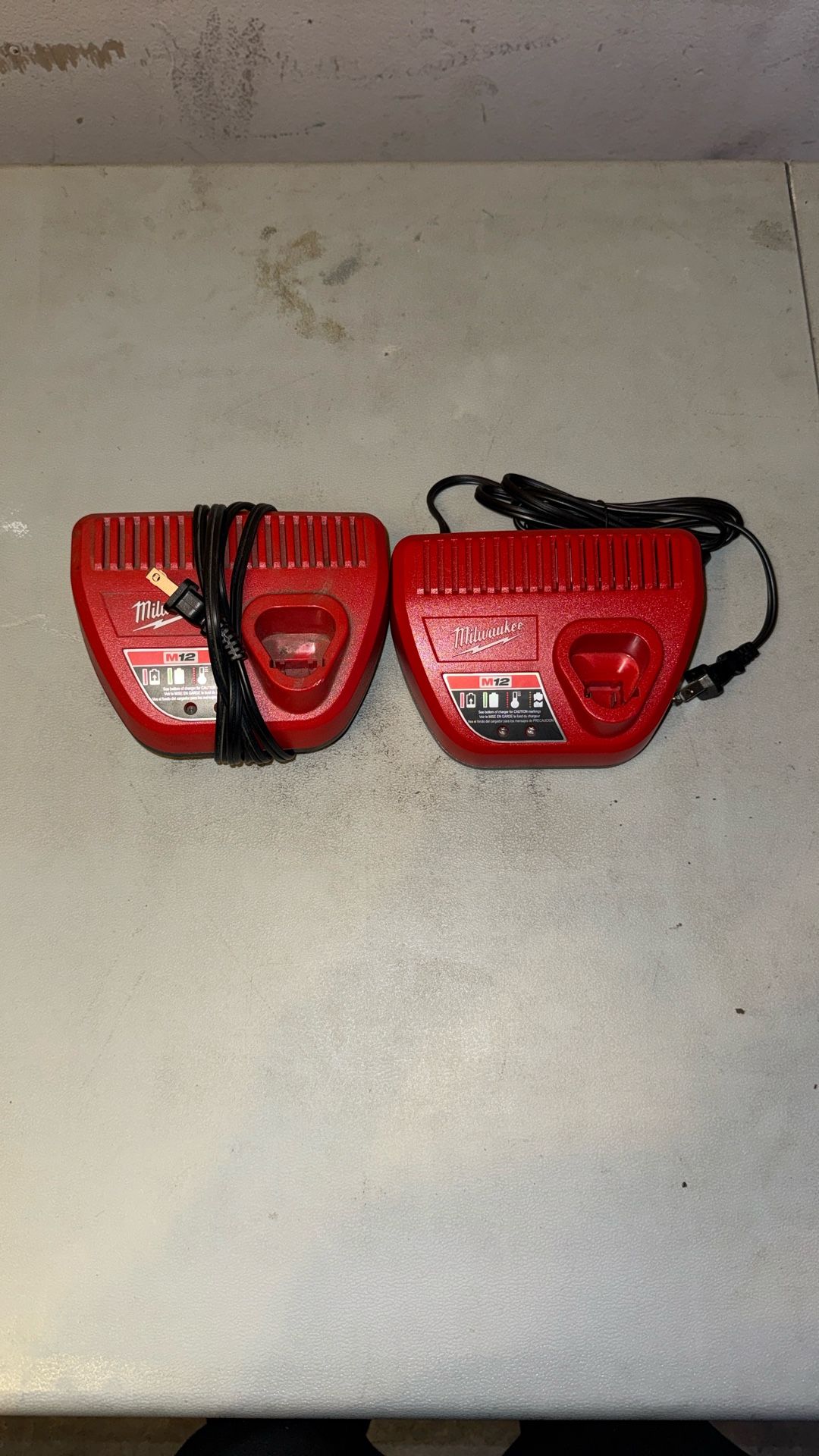 Milwaukee M12 Charger