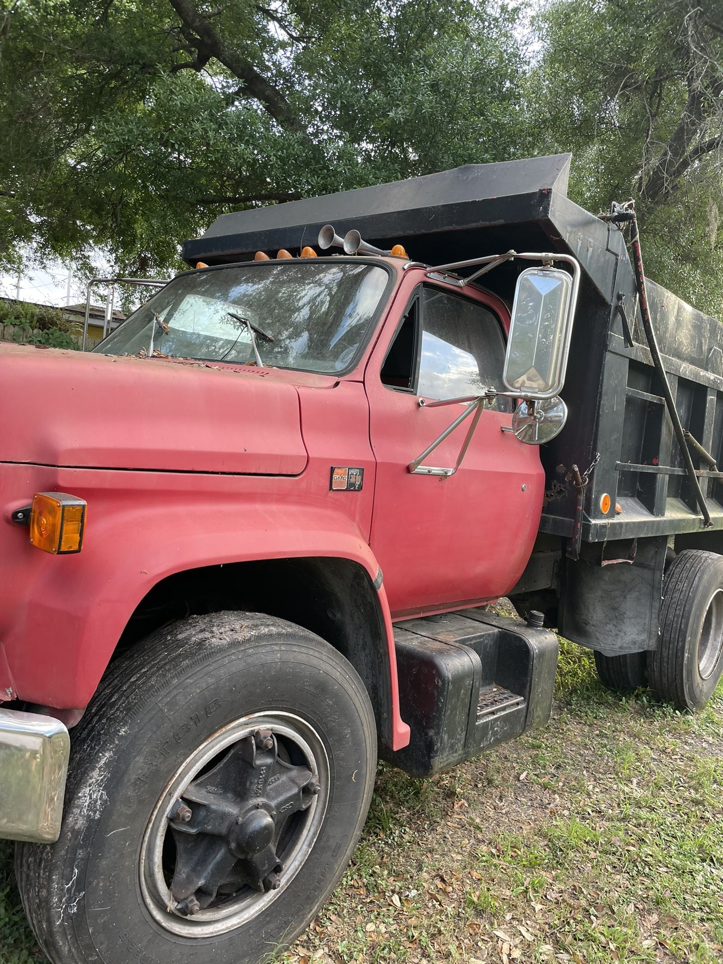 GMC7000 Dump Truck 
