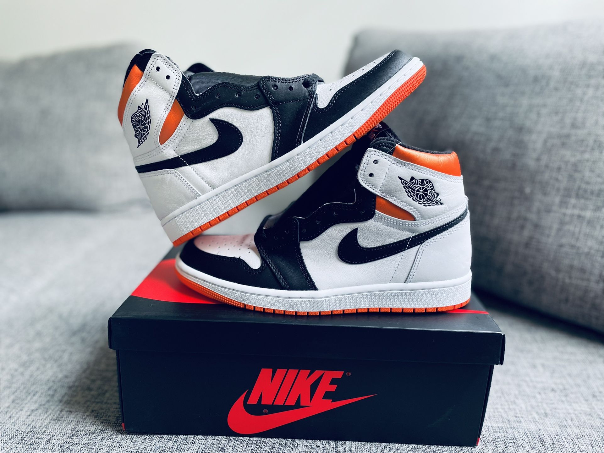 Air Jordan Retro High Electro Orange Size Brand New DS