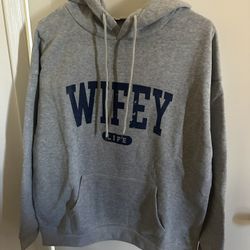 Sweatshirt (size XL) Wifey Life