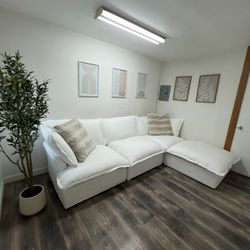 White Cloud Sectional (NEW IN BOX)