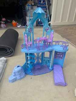 Barbie frozen castle